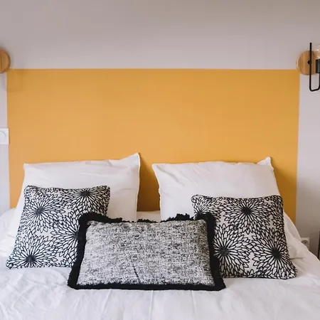 Renovated House In Gloire District アパート トゥールーズ